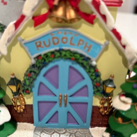 Hawthorne Village - "Watch Tower and Reindeer Barn" Piece - Picture 9 of 9